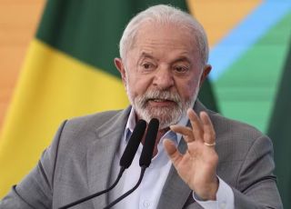 Lula sanciona lei que proíbe uso de linguagem neutra na administração pública