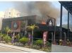Incêndio atinge restaurante na manhã deste domingo no bairro Parque Dez de Novembro, Zona Centro-Sul de Manaus. VEJA VÍDEO