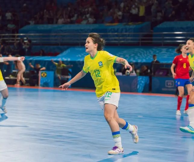 Copa do Mundo de futsal: Brasil supera Espanha e se garante na final