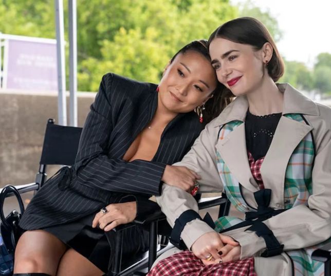 Como em Emily in Paris: o que fazer se transar com o ex de uma amiga