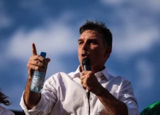 Flávio diz a aliados que Bolsonaro o escolheu como candidato à Presidência em 2026