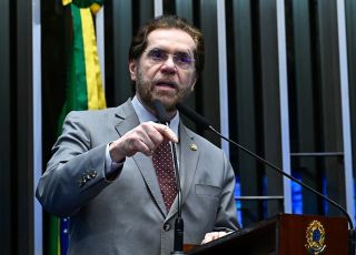 'Senador não pode ter o direito de ter receio', diz Plínio Valério ao criticar proposta de nova Lei de Impeachment. VEJA VÍDEO