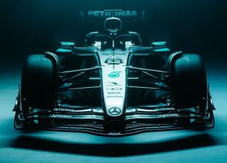 F1: Mercedes e Red Bull revoltam concorrentes por suposto truque em motor