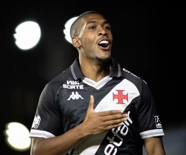 Vasco pode fechar venda milionária de Rayan para o Bournemouth