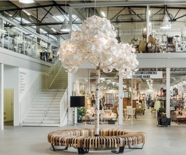 Conheça o 1º shopping do mundo a vender apenas itens usados