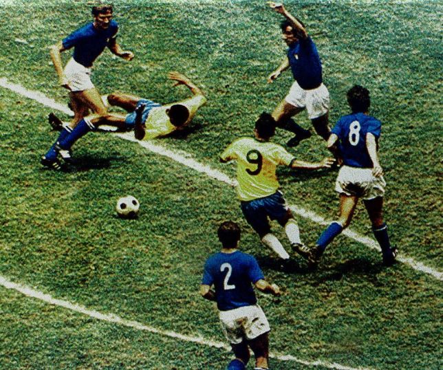 CENTROAVANTE MODERNO: mobilidade e inteligência superam o mito do camisa 9 fixo