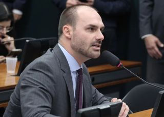 Polícia Federal ordena que Eduardo Bolsonaro retorne a cargo na corporação