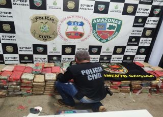 Ação conjunta de policiais civis e militares apreende meia tonelada de drogas na zona rural de Alvarães, interior do Amazonas. VEJA VÍDEOS