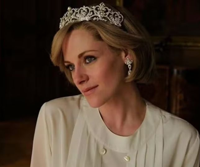 Kristen Stewart revela que papel de princesa Diana ainda a persegue anos após filme