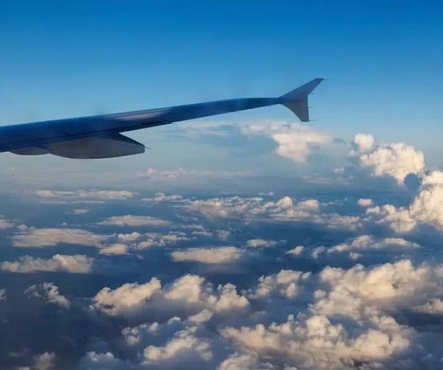 É possível ver a curvatura da Terra a partir de um avião? Matemática confirma que sim