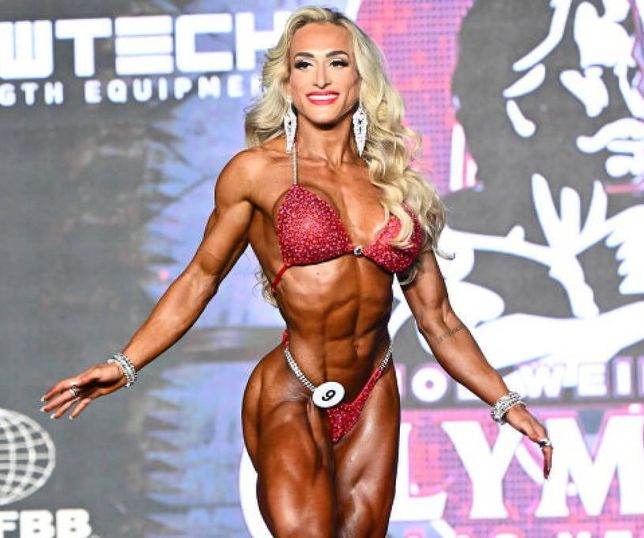 Para chegar ao topo, Rayane Fogal precisou abrir mão de músculos no fisiculturismo