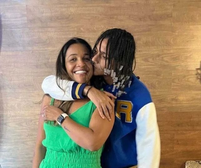 Mãe de Oruam nega plano de fuga do rapper e diz que ele enfrenta fragilidade emocional, não tentará deixar o Brasil
