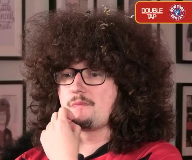 Empate do Manchester United frustra torcedor que está há mais de 490 dias sem cortar o cabelo