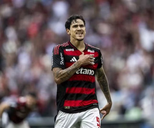 Pedro treina normalmente e não preocupa o Flamengo para final da Recopa contra o Lanús