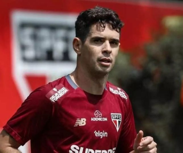 Oscar abre mão de R$ 53 milhões, mas ainda cobra dívida do São Paulo; rescisão pode sair nos próximos dias