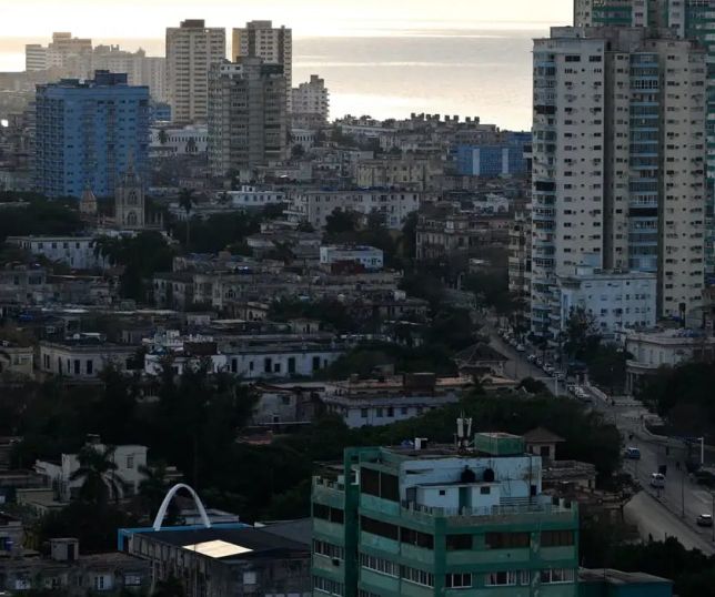 Bloqueio dos EUA empurra sistema de saúde de Cuba para situação crítica