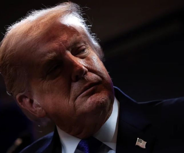 Trump anuncia navio-hospital para apoiar militares na Groenlândia e provoca reações internacionais