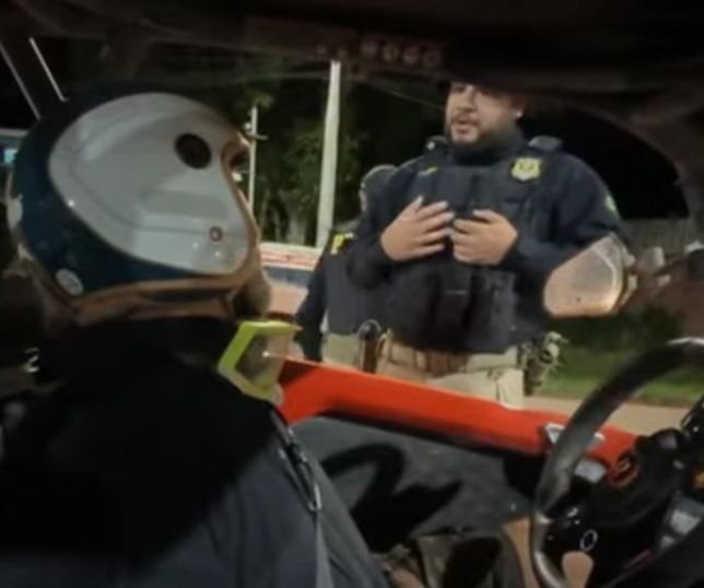 Quadriciclo é apreendido durante expedição de Richard Rasmussen na Transamazônica. VEJA VÍDEO