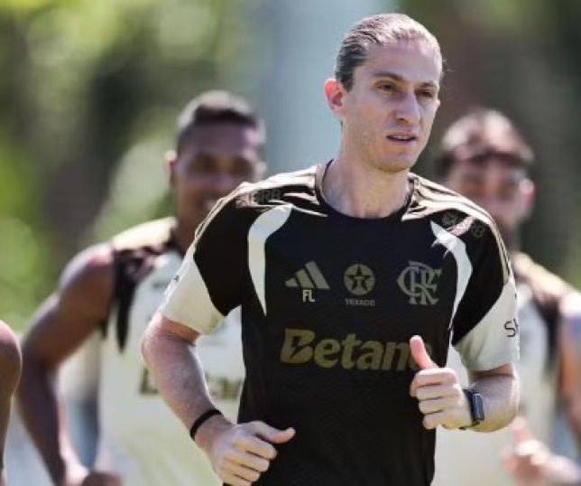 Filipe Luís fala sobre cobranças no Flamengo antes de decisão contra o Lanús no Maracanã