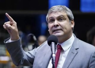 Governo prepara novo projeto ao Congresso para substituir escala 6×1 após o Carnaval