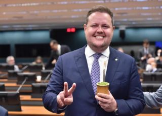 PP rompe com Eduardo Leite no RS e articula aliança com o PL para as eleições de 2026