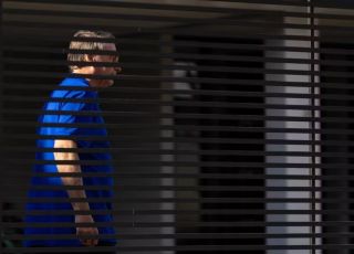 Bolsonaro completa seis meses preso na 'Papudinha' e transforma cela em QG político; aliados apostam em prisão domiciliar