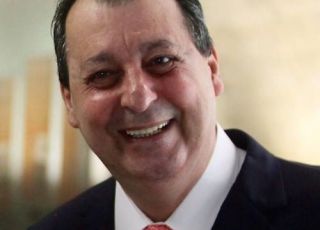 Da Rua do Fuxico a 2026: visita de Omar Aziz destaca empreendedorismo e força política no Amazonas