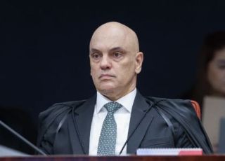 Moraes autoriza deputado a visitar o ex-presidente Bolsonaro na Papudinha
