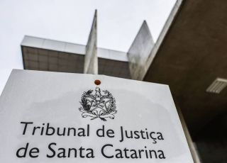 Supersalários no serviço público chegam a R$ 3 milhões em um ano e reacendem debate sobre teto constitucional