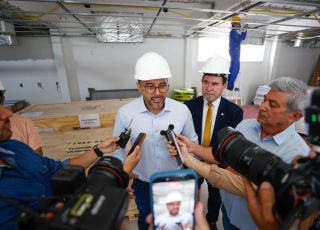 Governador Wilson Lima vistoria etapa final das obras do Hospital-Dia e Policlínica do Complexo Hospitalar Sul