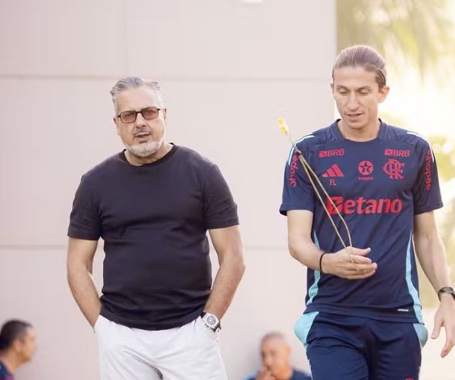 Diretor do Flamengo defende demissão de Filipe Luís e diz que decisões difíceis fazem parte do profissionalismo