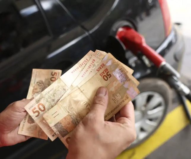 Gasolina sobe e chega a R$ 7,29 em Manaus, uma das mais caras do Brasil