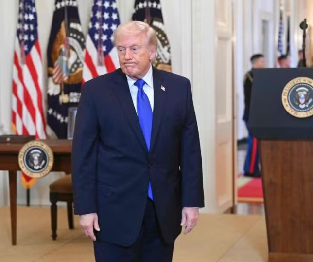 Após petróleo superar US$ 100, Trump diz que preços vão baixar quando 'ameaça nuclear iraniana for eliminada'