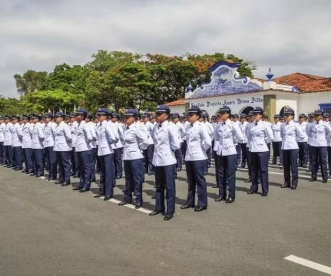 Aeronáutica encerra nesta semana inscrições para concurso com 272 vagas e salário acima de R$ 8 mil