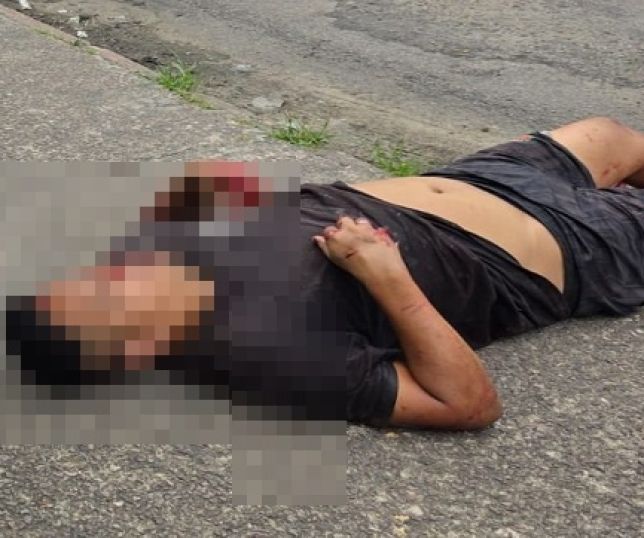 IMAGENS FORTES! Bandidos assaltam e esfaqueiam homem em plena via pública no bairro São José Operário, Zona Leste de Manaus. VEJA VÍDEO
