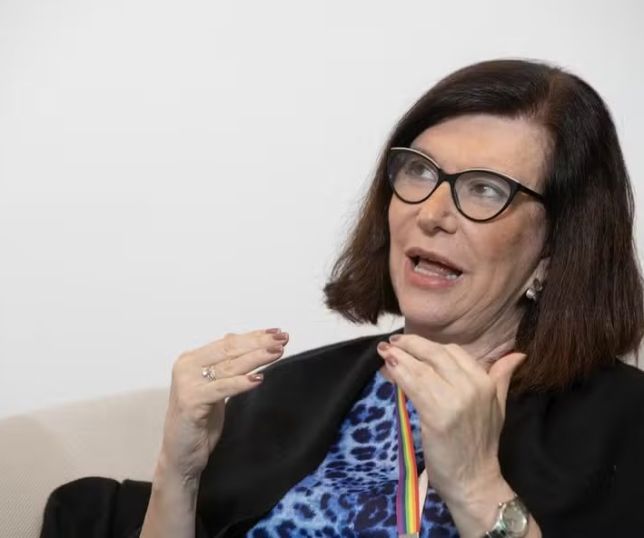 'Governo não interferiu no reajuste do diesel', diz Magda Chambriard