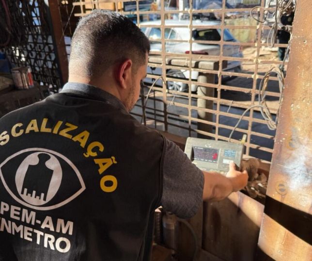 Central Integrada de Fiscalização realiza operação e vistoria estabelecimentos em Manaus