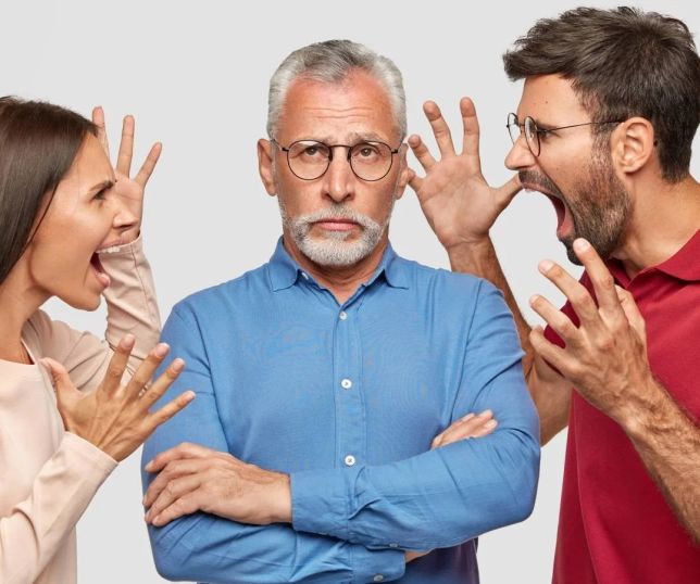 Pessoas difíceis e irritantes nos envelhecem mais rápido, diz estudo