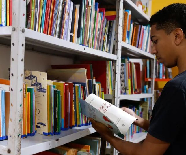 Assembleia Legislativa do Estado do Rio de Janeiro aprova programa para jovens incentivarem leitura e escrita