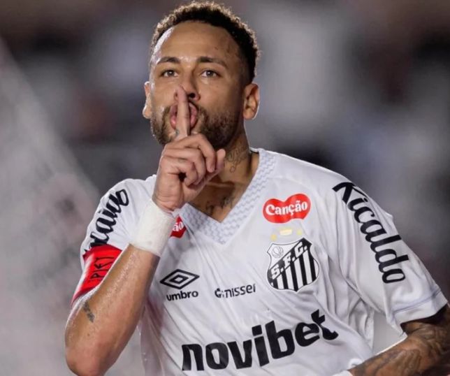 Neymar provoca rival e anima confronto do Santos na Sul-Americana
