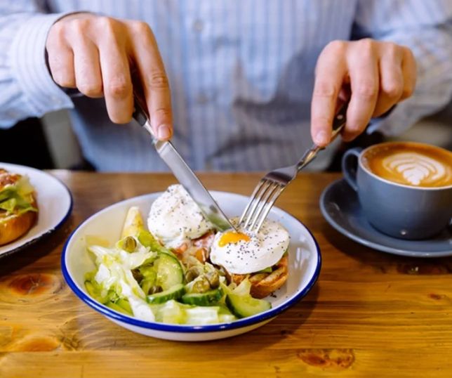 Nutricionista explica o que incluir no café da manhã para ajudar no emagrecimento