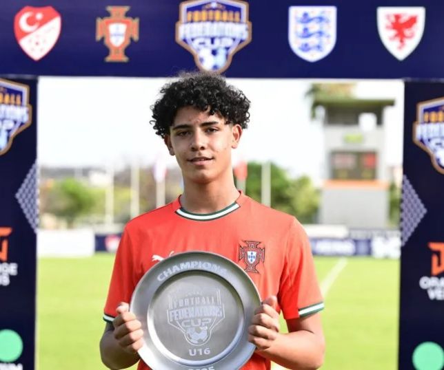 Filho de Cristiano Ronaldo faz testes no Real Madrid