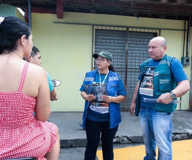 Prefeitura de Manaus cadastra 180 famílias atingidas pela chuva para acesso a benefícios sociais