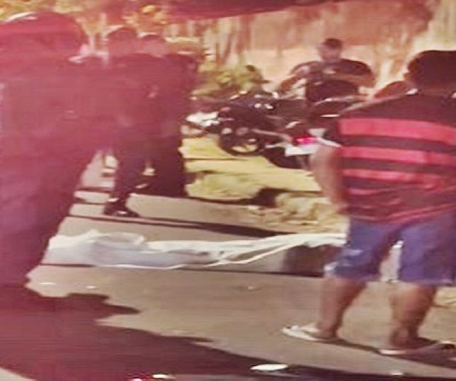 IMAGEM FORTE! Homem morre na hora e três pessoas ficam gravemente feridas em colisão de motocicletas no município de Itacoatiara, Região Metropolitana de Manaus