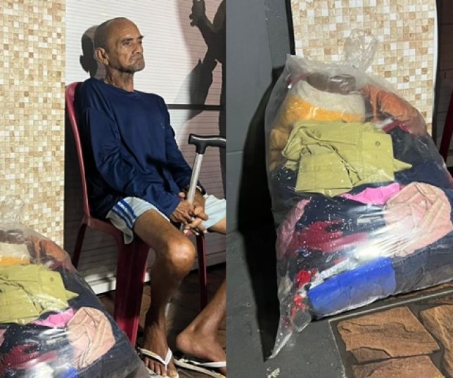 SEM COMPAIXÃO! 'NINGUÉM QUER CUIDAR': idoso é deixado com saco de roupas na frente da casa de parentes no bairro da Compensa, Zona Oeste de Manaus.  VEJA REPORTAGEM DO 'PORTAL DO ZACARIAS' AO VIVO