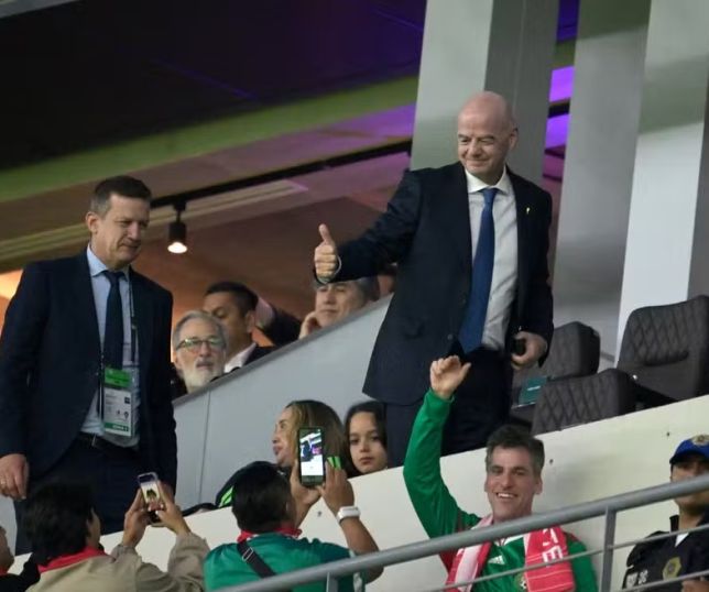 Gianni Infantino garante participação do Irã na Copa do Mundo apesar de polêmica
