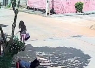 Mulher finge ajudar e rouba idoso de 92 anos após saque bancário em Minas Gerais. VIDEO VÍDEO