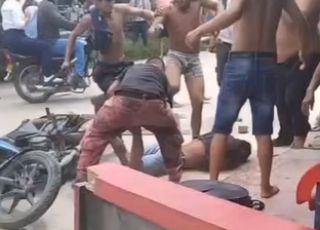 Suspeito de tentativa de homicídio é capturado e agredido por moradores em Letícia, na Colômbia. VEJA VÍDEO