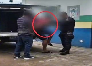 Homem é preso em flagrante após matar a companheira com facada no pescoço em Carauari, interior do Amazonas. VEJA VÍDEO