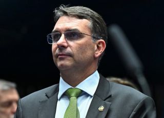 Aliados de Flávio Bolsonaro defendem vice dos sonhos para fortalecer candidatura presidencial